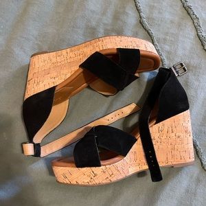 CROWN VINTAGE | NEW NEVER WORN black wedges.